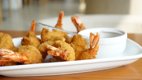 crispy fried shrimp with dip