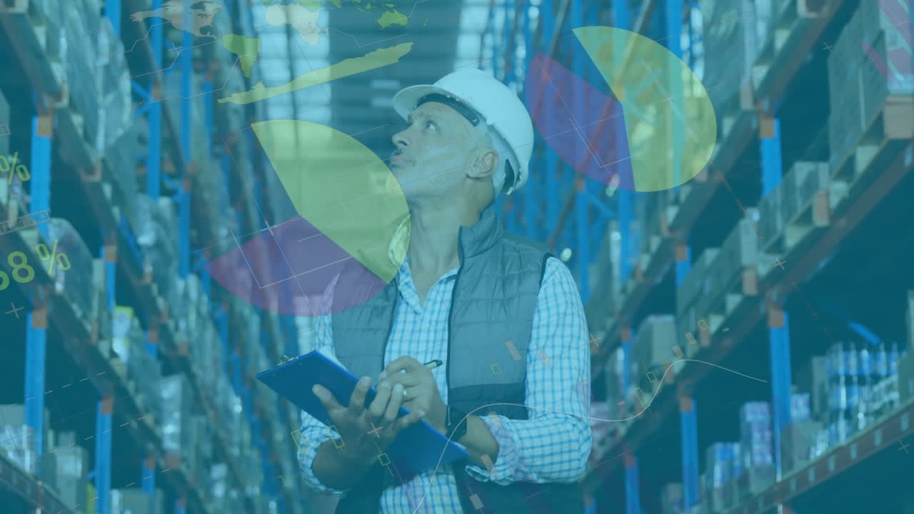 Animazione di elaborazione dati finanziari su un uomo che lavora in un magazzino.