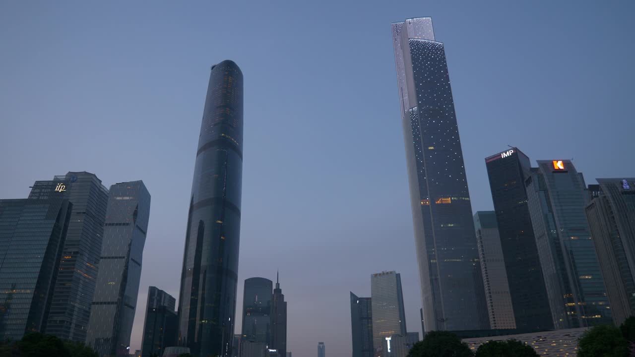 hora del crepúsculo ciudad de guangzhou centro de la ciudad abarrotado panorama 4k china
