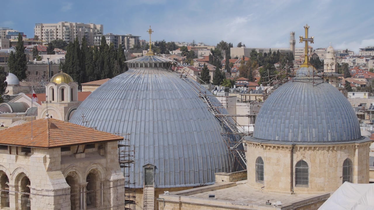 Due cupole di una vecchia chiesa a Gerusalemme