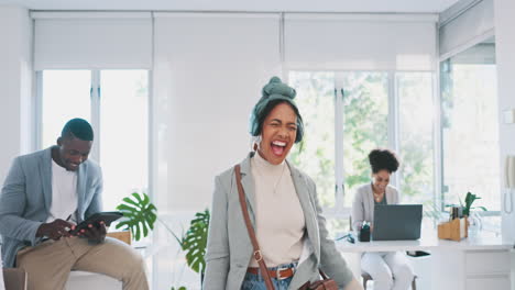 Business,-woman-and-headphones-in-office