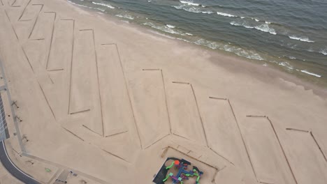 Panning-over-structural-sand-fences