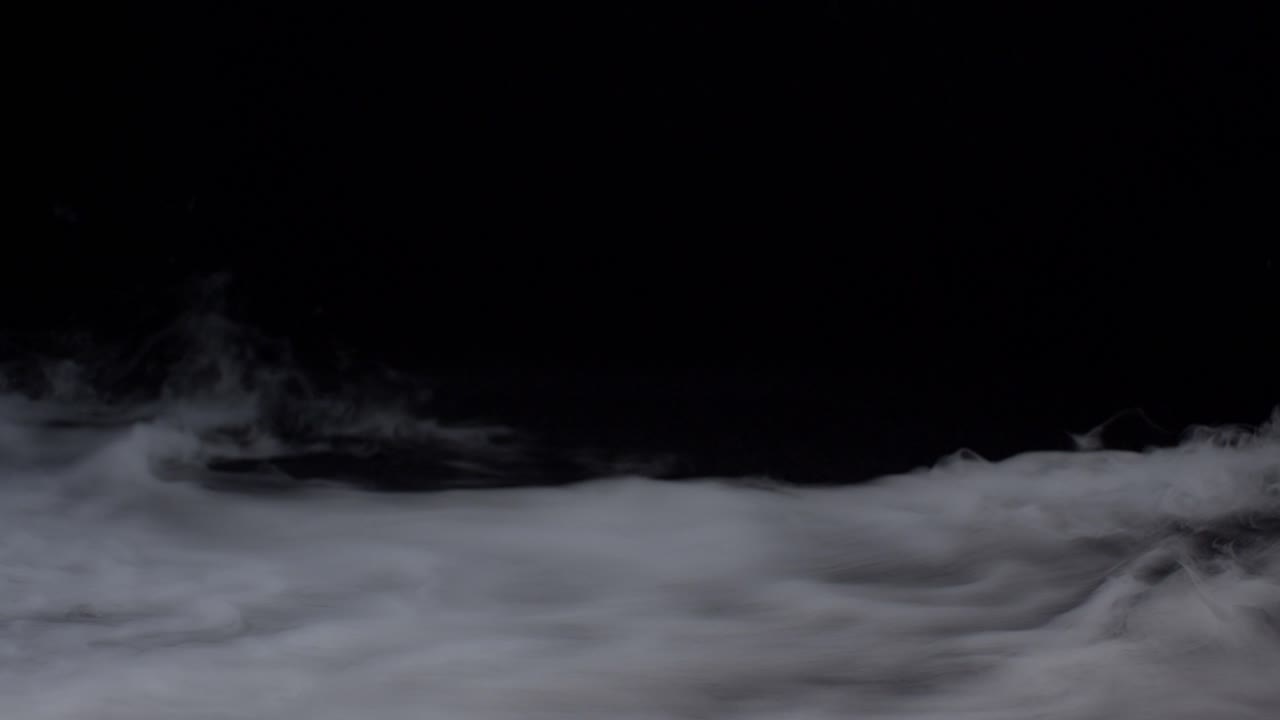 이 안개 요소 23은 4k로 촬영되었으며 원하는 효과를 제공하기 위해 모든 영상에 쉽게 오버레이될 수 있습니다.