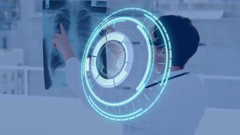 animación de escaneo de alcance sobre la mujer médico chequeo de rayos x
