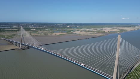 Normandie-Brücke-Frankreich-Schrägseilbrücke-Drohne,-Antenne