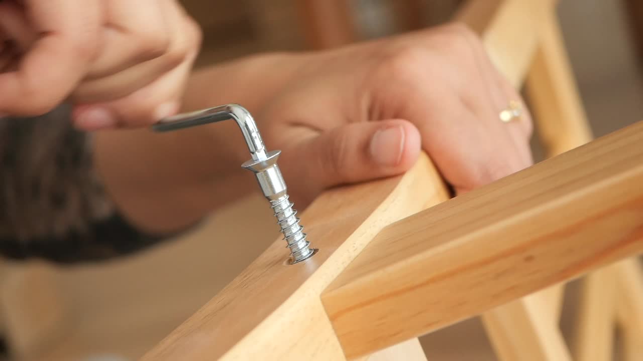 ensamblaje de muebles de madera