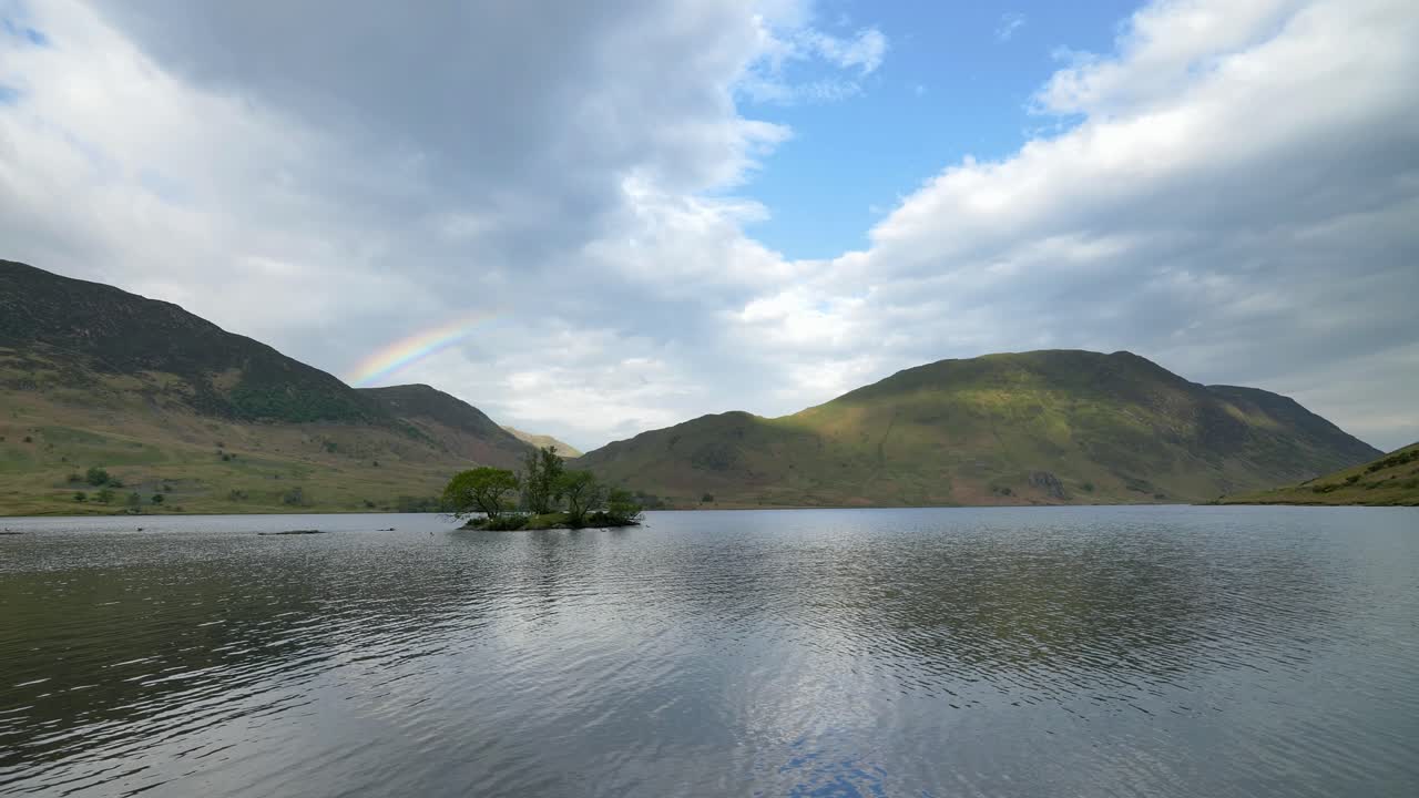 crummock 물, 호수 지구, cumbria, 영국을 통해보기