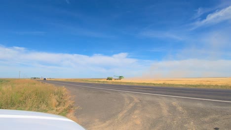 Verkehr-Auf-Einer-Landstraße-Im-östlichen-Bundesstaat-Central-Washington