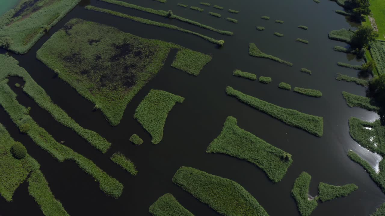 이탈리아 풍경, 아름다운 호수 습지 - 공중 위에서 아래로