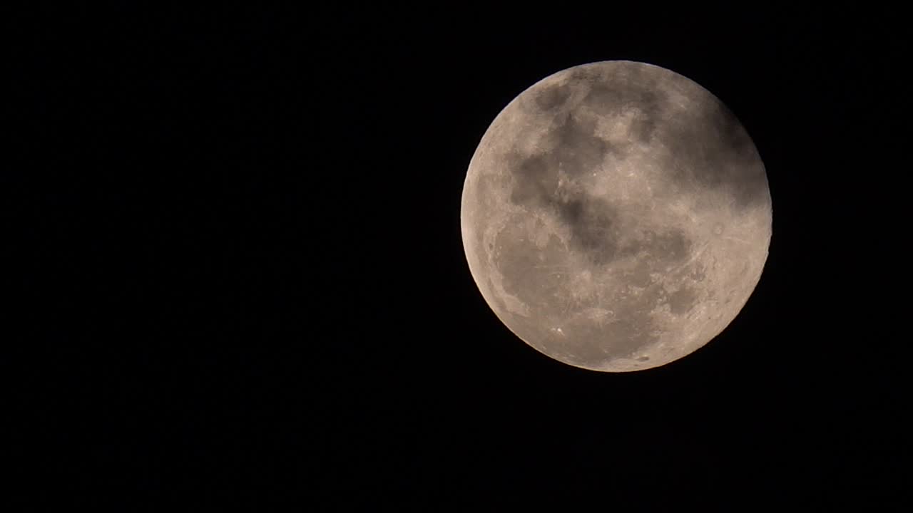 Siêu trăng tròn ngày 19 tháng 2 năm 2019, 4K.