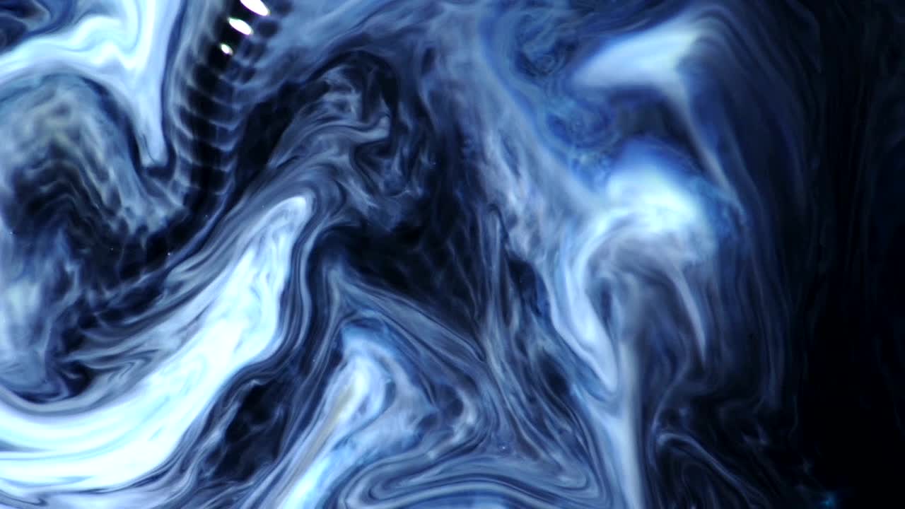 Blu e bianco scatenano la discoteca - Hanno le mosse giuste e hanno fatto centro - un videoclip astratto completamente naturale