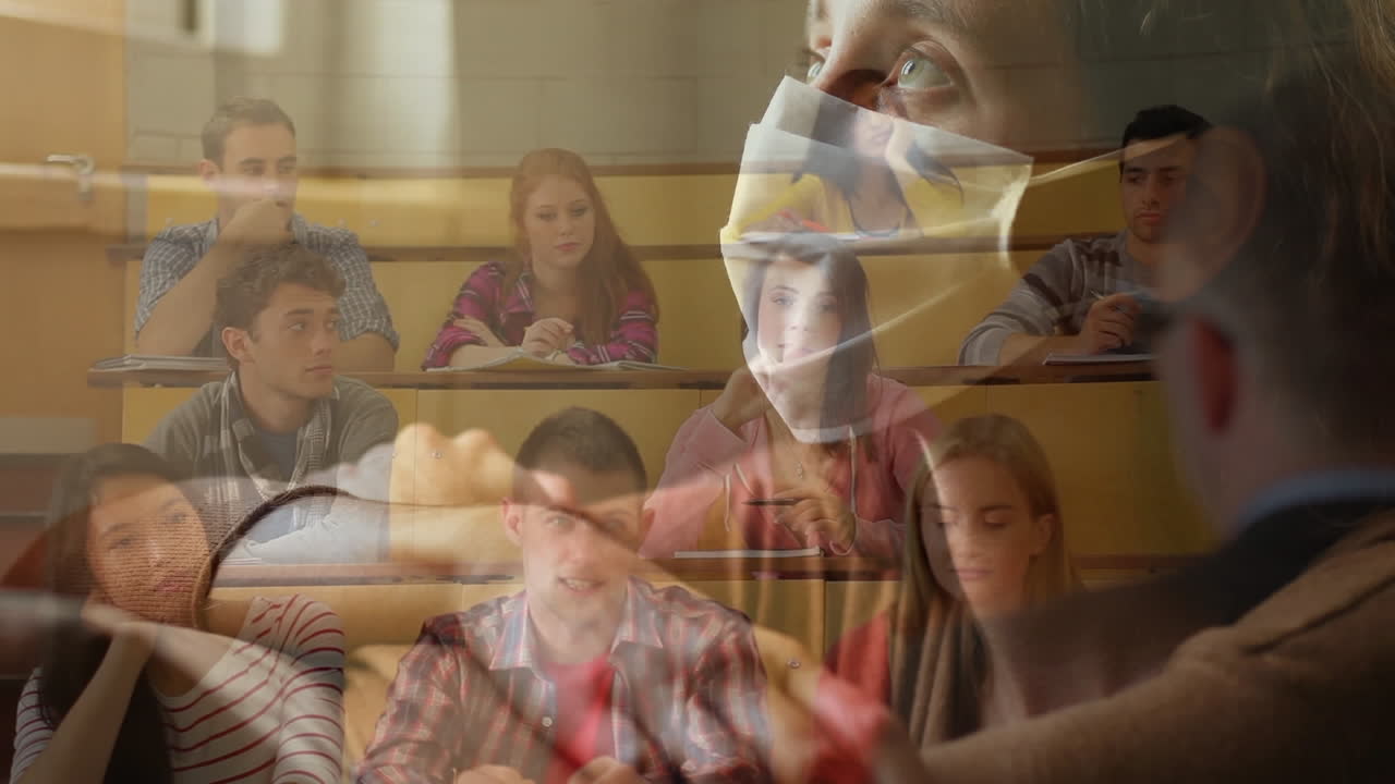 대학 에서 학생 들 을 가르치는 교수 를 반대 하는 얼굴 마스크 를 쓴 여자