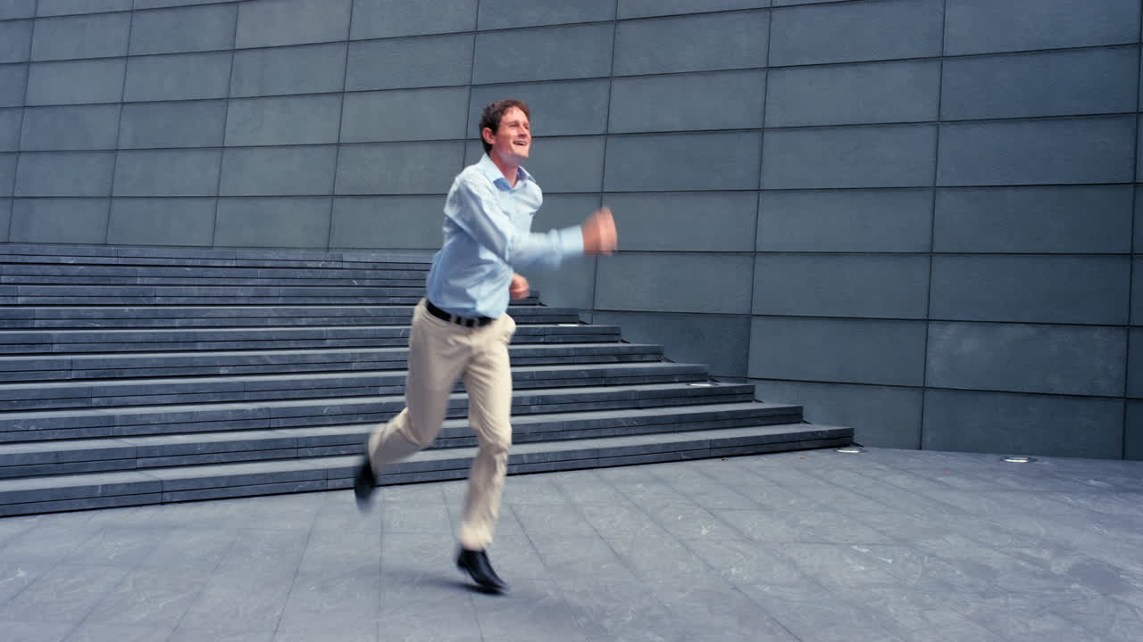 parece que consiguió ese ascenso.