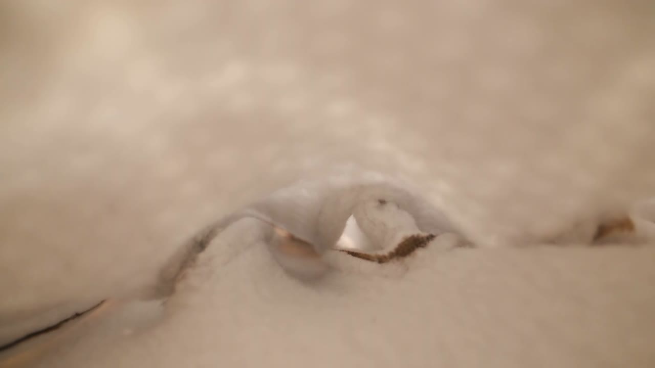 빛이 꺼진  천 에