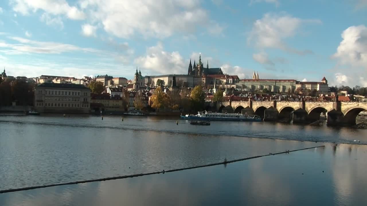 Paesaggio di Praga: il ponte di San