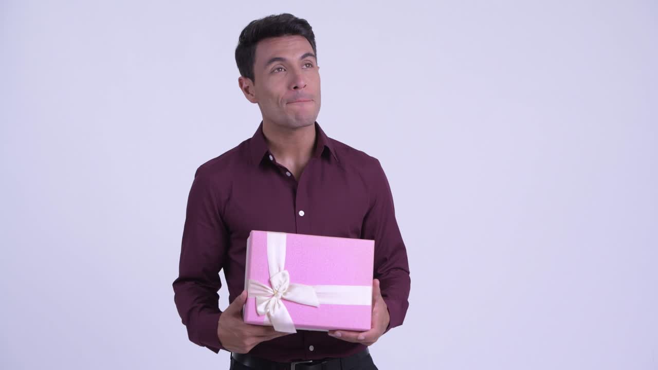 젊은 잘생긴 히스패닉 사업가