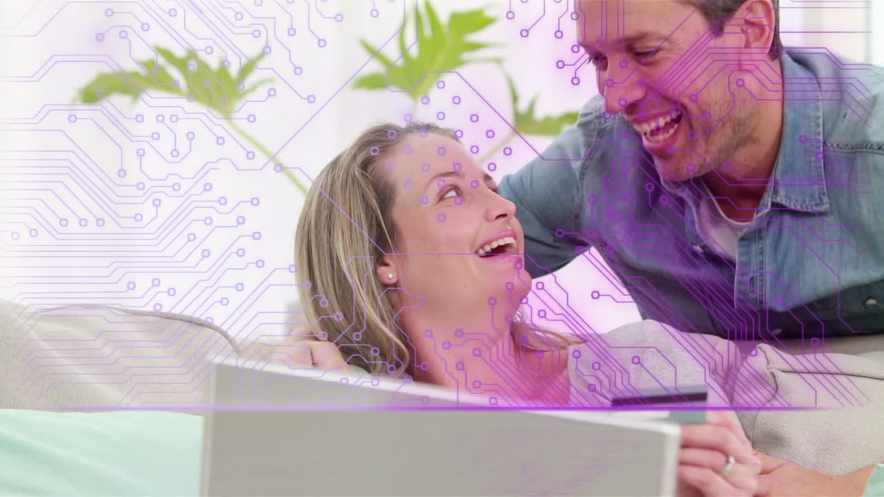 animación de ecuaciones matemáticas sobre una mujer de negocios usando una computadora portátil