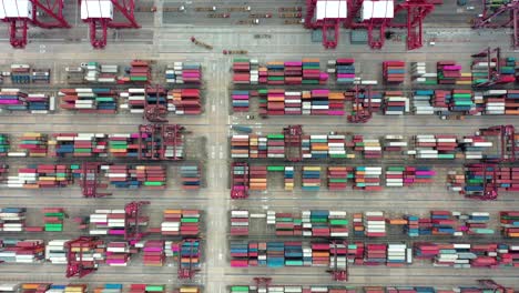 terminal de contenedores de kwai chung, una de las terminales portuarias más concurridas del mundo