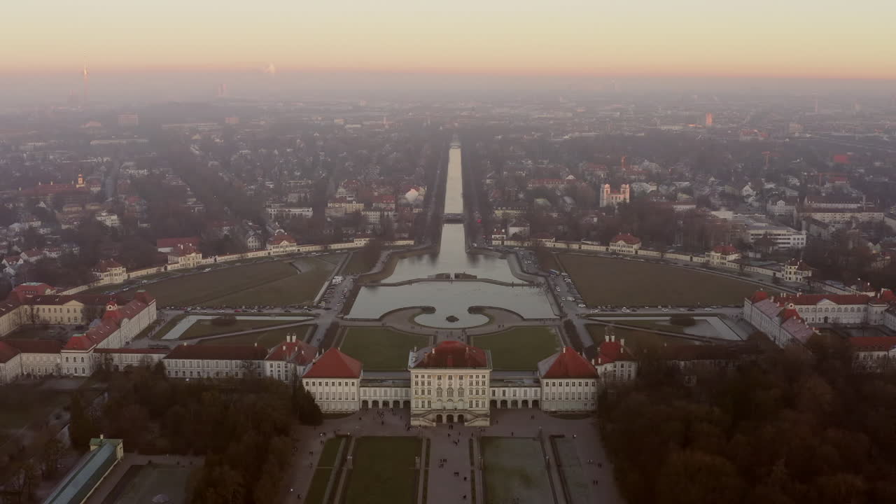 독일 뮌헨의 님펜부르크 궁전 상공에서 공중 촬영