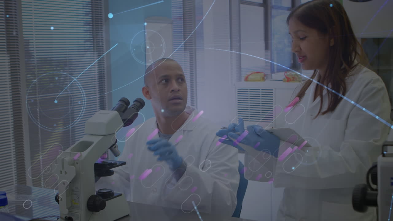 animación de conexiones entre diversas trabajadoras y trabajadores de laboratorio con microscopio