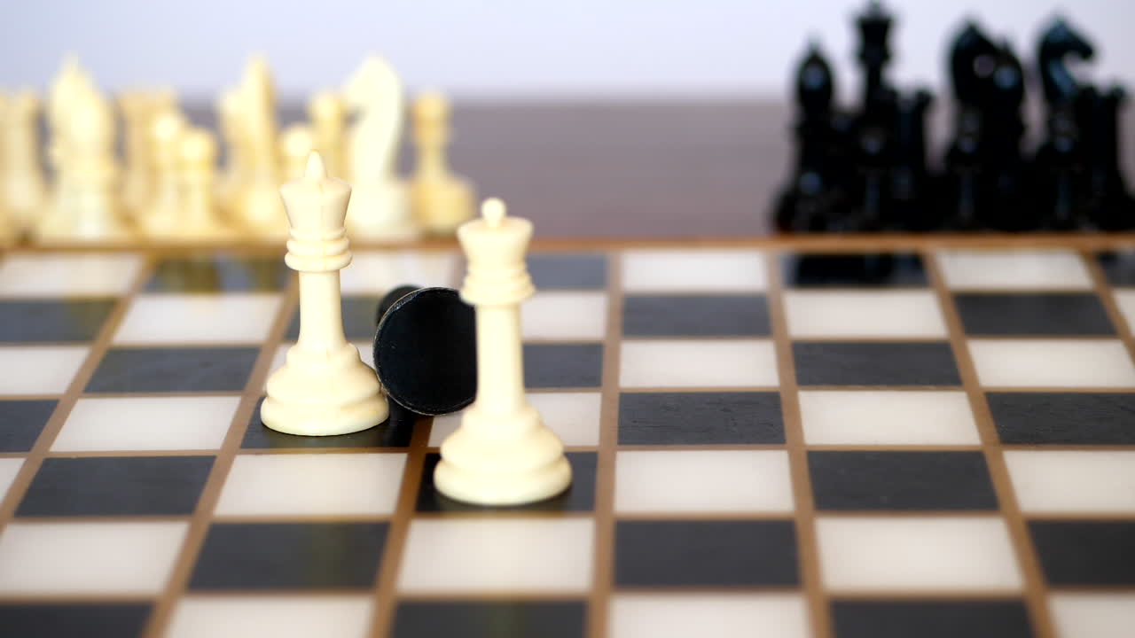 piezas de ajedrez yuriy