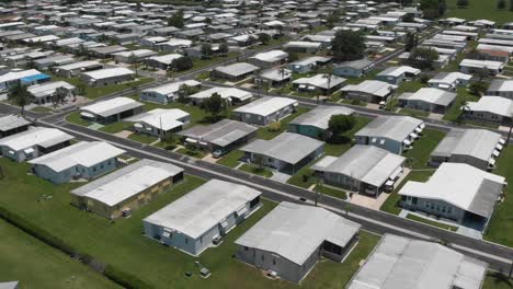 Endless-sea-of-mobile-homes-in-South-Florida,-USA