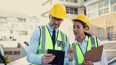 trabajo en equipo, arquitectura o ingenieros con tableta