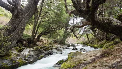 Casa-de-Piedra-River-in-Bariloche,-Argentina