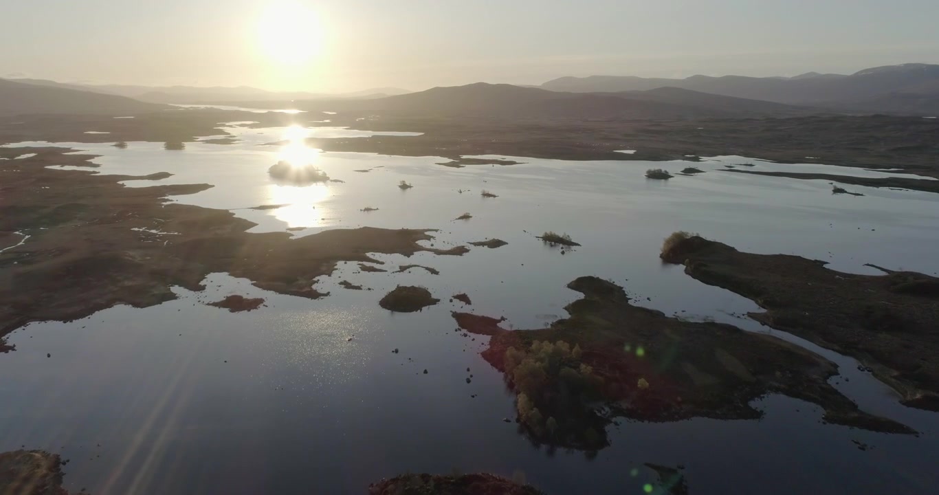 Imagens aéreas de Rannoch Moor, perto de Glencoe, Terras Altas Escocesas.