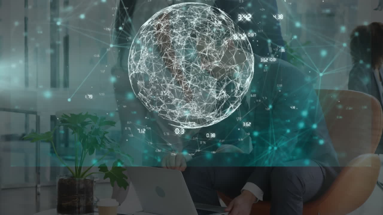 animación del procesamiento de datos con un globo de conexiones sobre un hombre de negocios que usa una computadora portátil