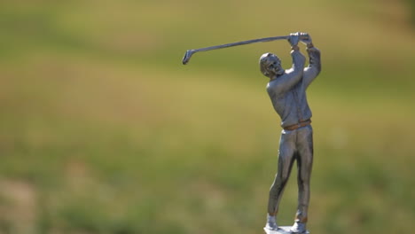 golf statue