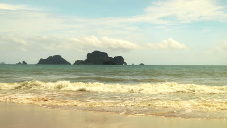 Blick-Auf-Die-Insel-Am-Strand.