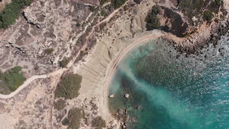 Luftdrohnenvideo-Aus-Westmalta,-Mgarr-Gebiet,-Mündung-Der-Windbucht