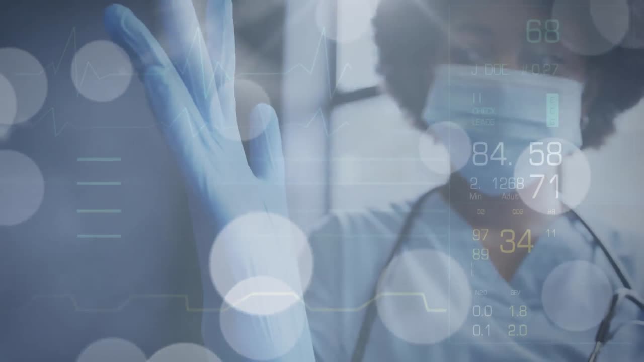 수술 장갑을 입은 아프리카계 미국인 여성 외과 의사에 대한 의료 데이터 처리