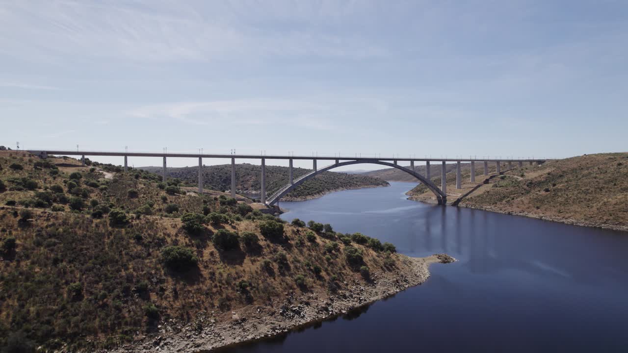 Aerial: Viaduct over Almonte River in C&aacute;ceres, Spain - Establishing shot