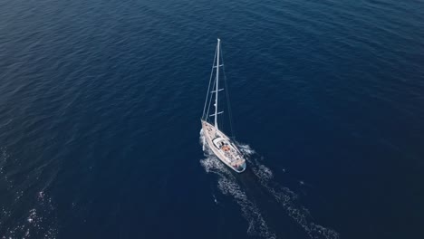 Luftaufnahme-Von-Yachten,-Die-In-Richtung-New-Florida-Segeln