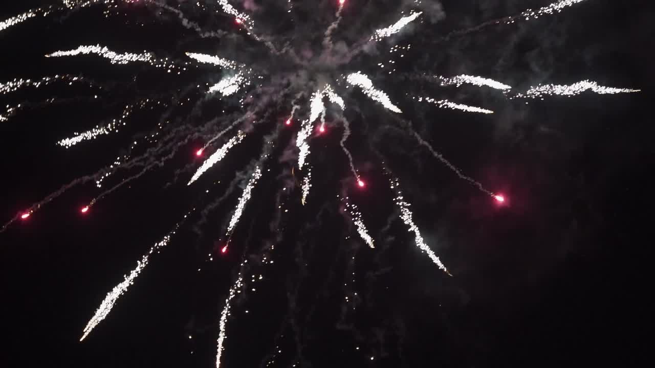 fuegos artificiales en el cielo en Fin de Año