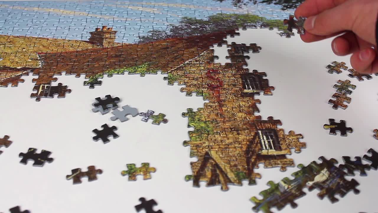 퍼즐 조각과 손 tsk 및 하위 작업 개념