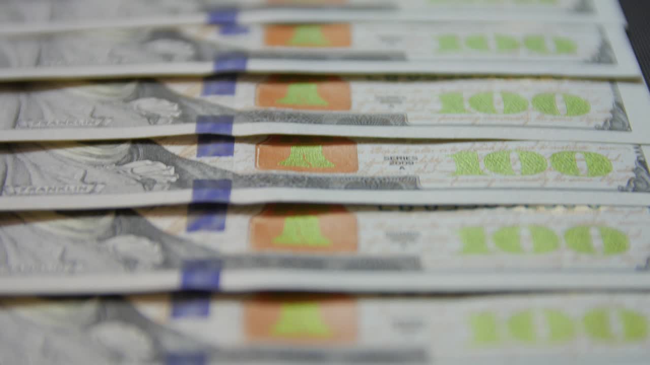 el billete de 100 dólares.