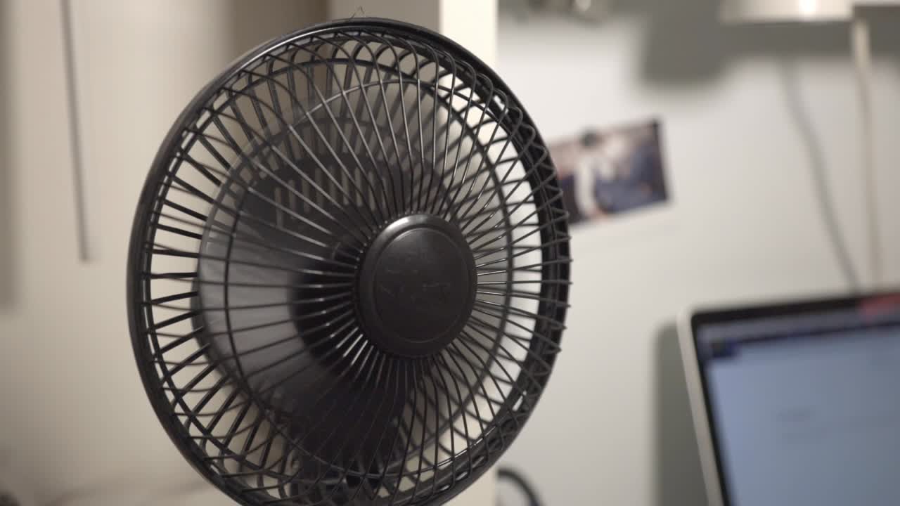 Functioning Portable Rechargeable Mini Desk Fan - Closeup Shot