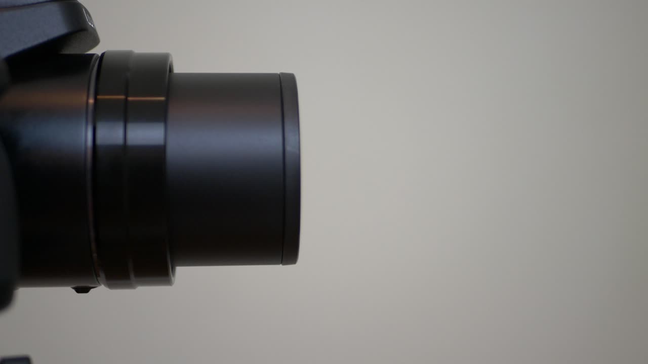 Bridge camera zooming in for a closeup shot