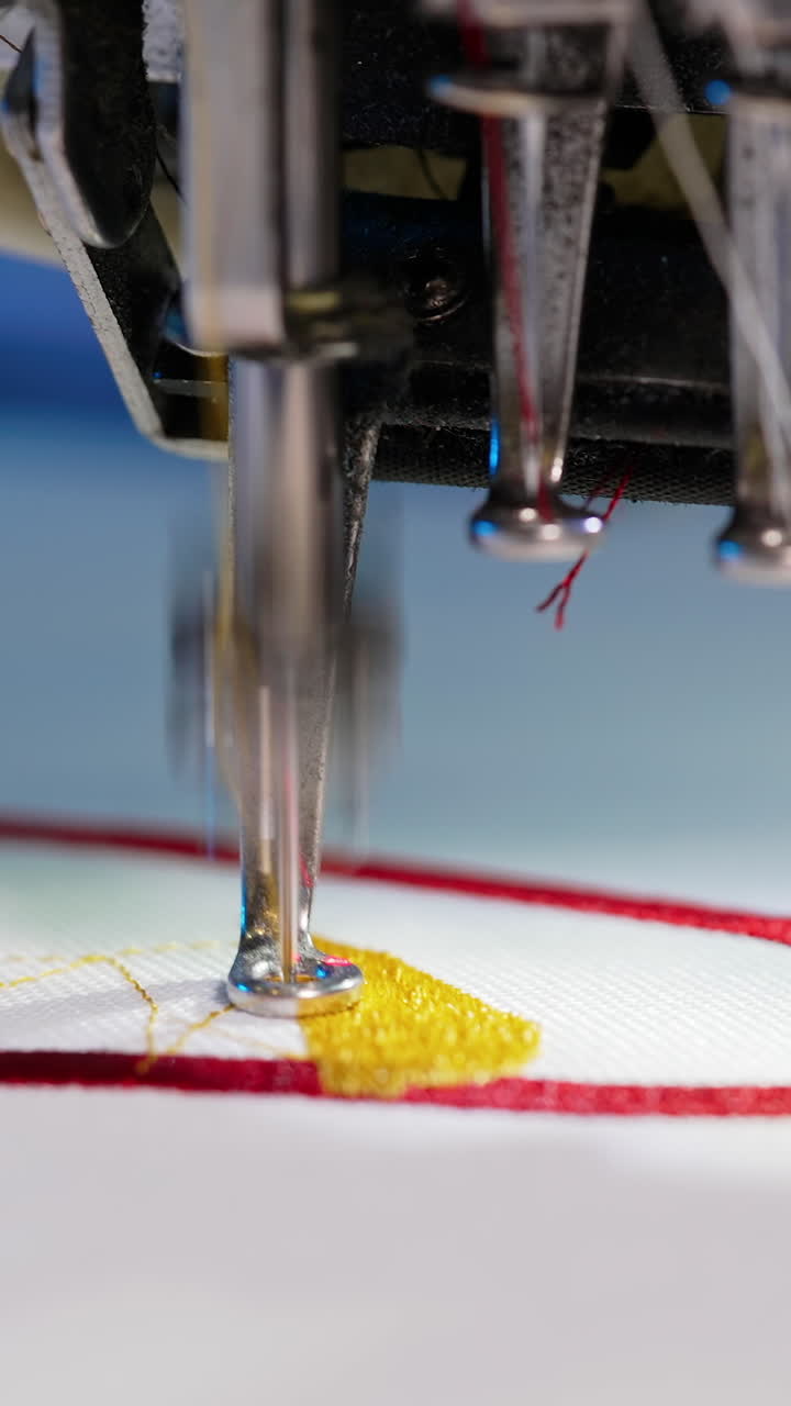 Produção de máquinas de costura em fábrica