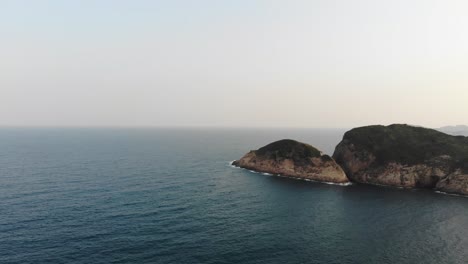 Meer-Außerhalb-Des-High-Island-Reservoir-East-Dam-Hongkong