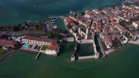 sirmione, en el sur de italia