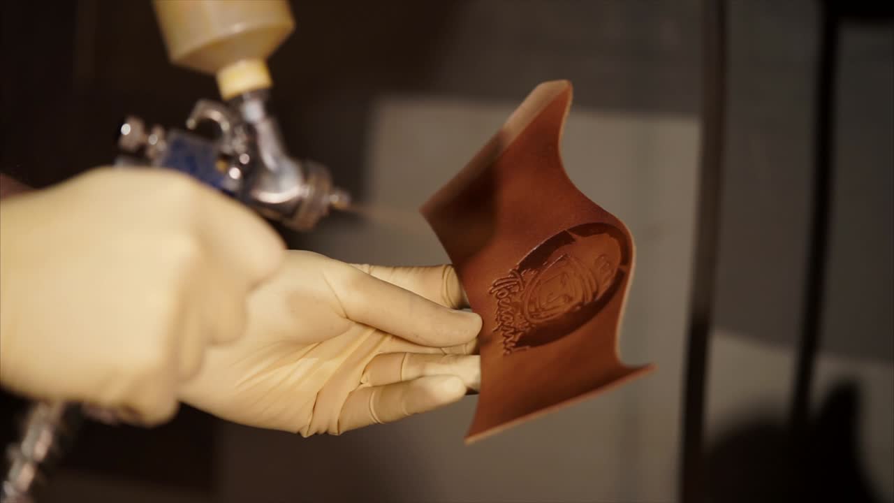 Leather Painting Process using Airbrush