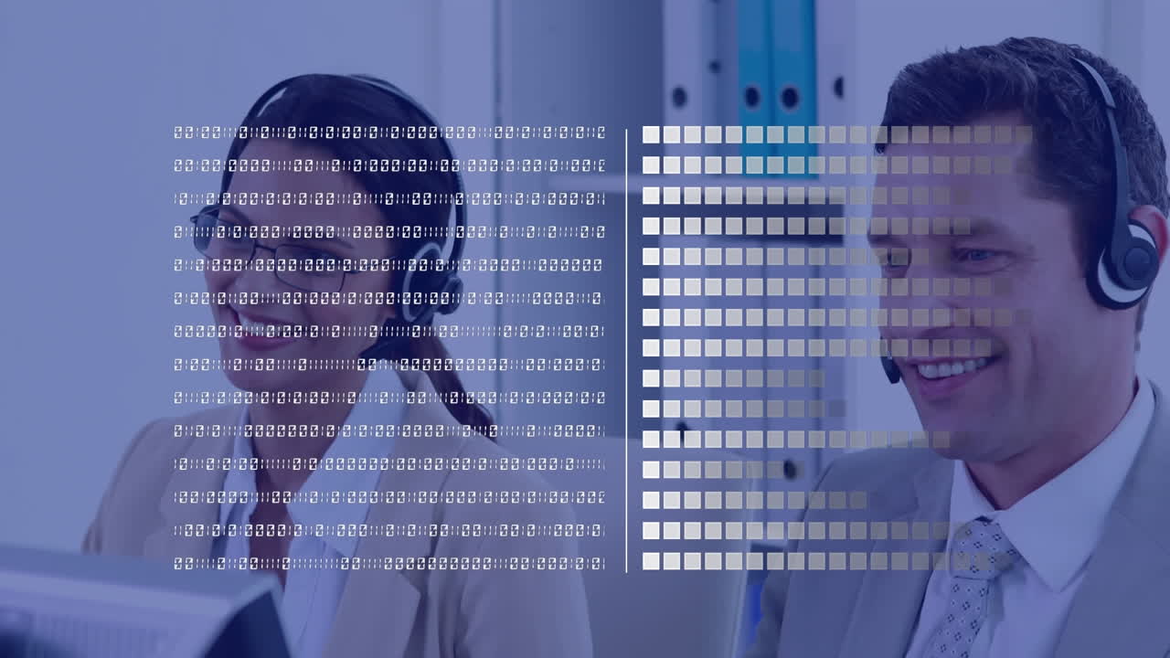 animación de codificación binaria y procesamiento de datos sobre personas de negocios que usan auriculares telefónicos