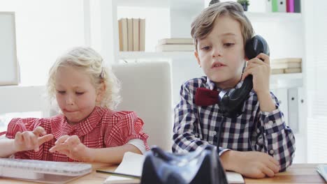 Kids-as-business-executives-working-together-4k