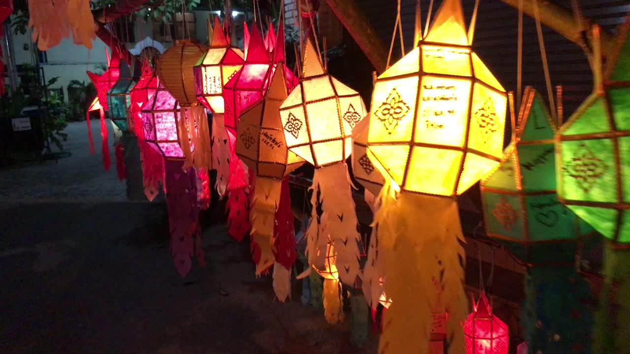 la linterna de lanna, chiangmai, en la ciudad de tailandia.