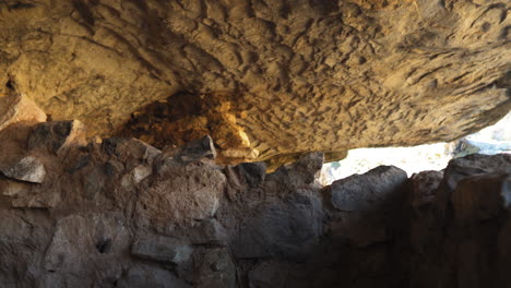 Klippenwohnungen-Der-Walnussschlucht.-Langsam-Auf-Den-Sockel