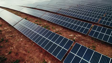 gran granja de paneles solares